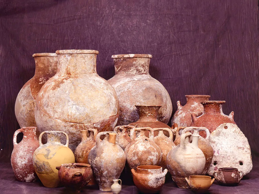 Late Bronze Age shipwreck at Point Iria c 1200 BC - Clay vessels