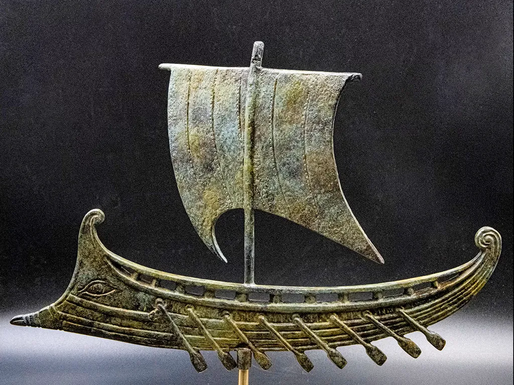 Early Iron Age Ships: 1200-700 BC - Naval Warfare, Ship Depictions & Shipwrecks Model of Greek Penteconter