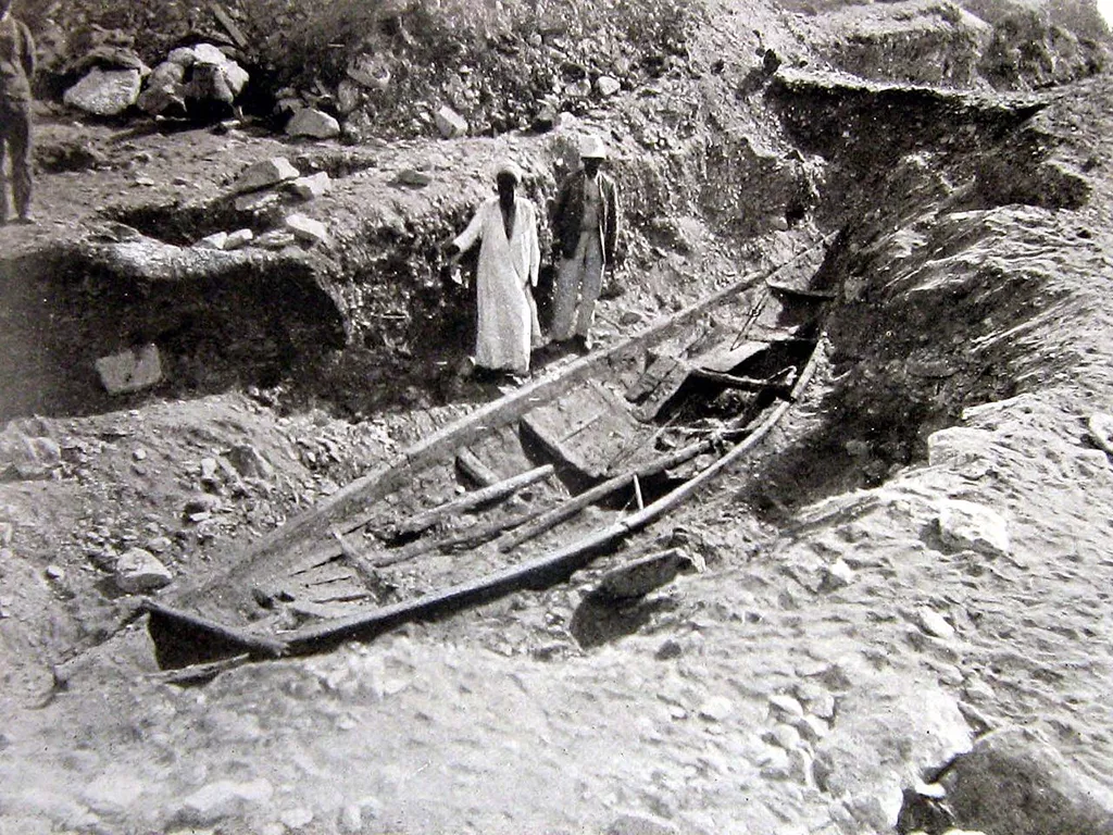 Early Bronze Age Shipbuilding in the Mediterranean: Aegean & Egypt Solar boat excavation 1895