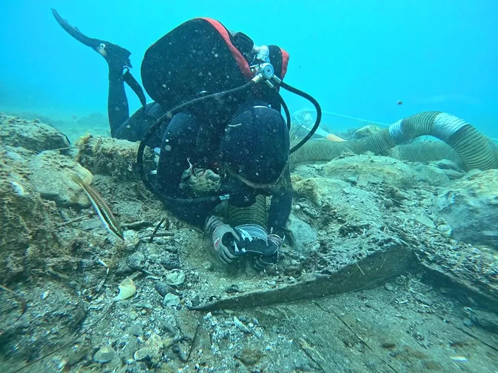 Ispica a 6th Century BC Greek Shipwreck found off Sicily 