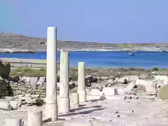 The Emporion of the Aegean: Harbour Expansion, Seamanship, and Commerce on Delos 