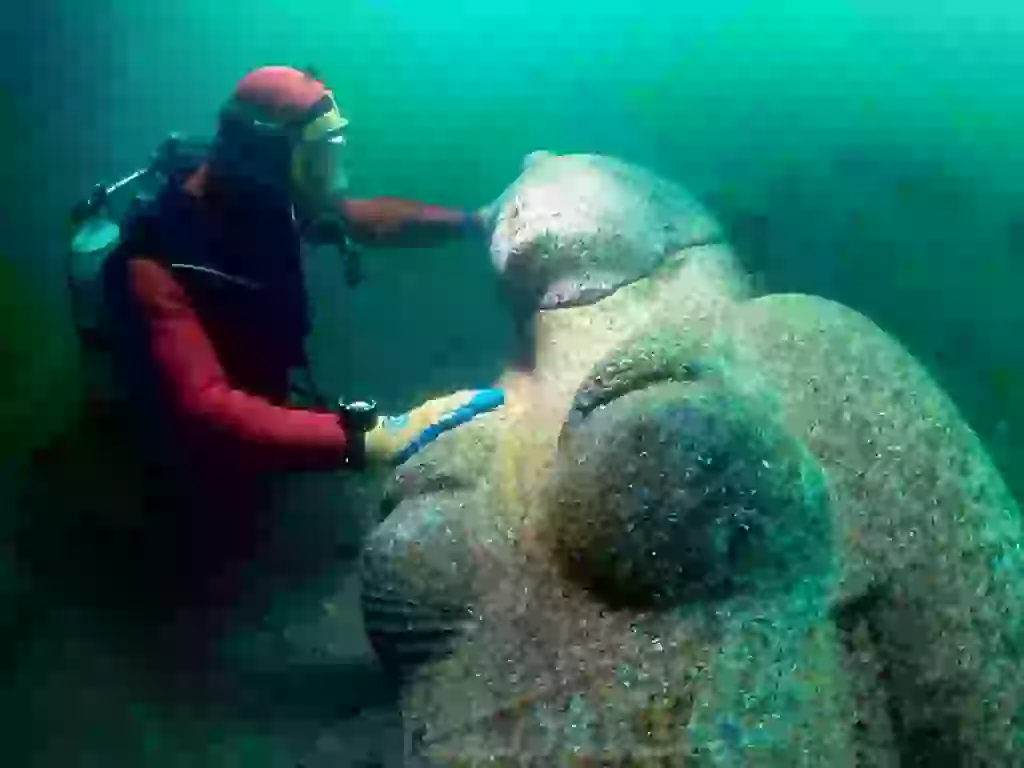 The Greek Emporion of Thonis-Heracleion 8th c BC - 8th c AD - Ptolemaic Queen - Franck Goddio
