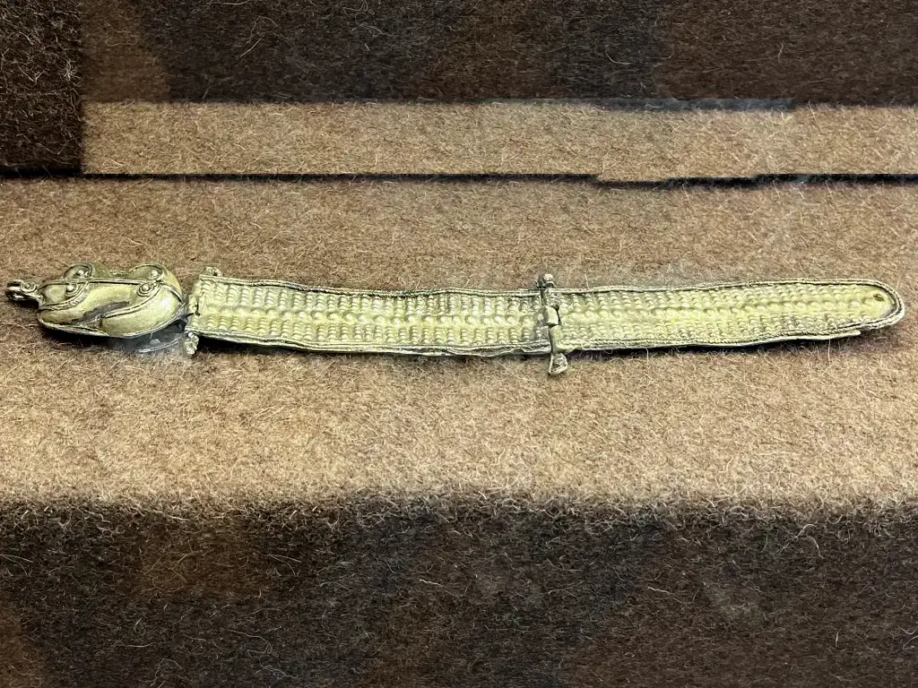 The Arrabalde Treasure: Celtiberian Hoards in Zamora - Elaborate gold belt buckle, part of the Arrabalde II hoard