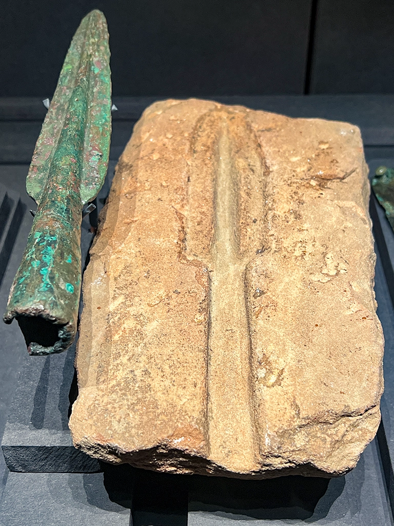 Dynasties. The First Kingdoms of Prehistoric Europe Exhibition Mould and bronze spearhead