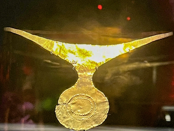 Bronze Age: A Golden Age for Jewellery Gold Diadem of Caravaca de la Cruz (Murcia)