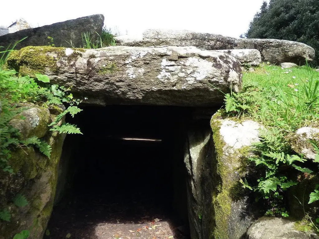 Architecture of Anxiety: Megaliths of Brittany - Mané-Lud: The Mound of Cinders