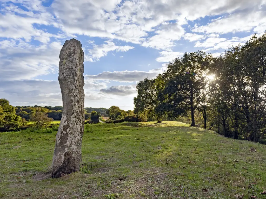Architecture of Anxiety: Megaliths of Brittany - Le Moustoir: The Fading Star