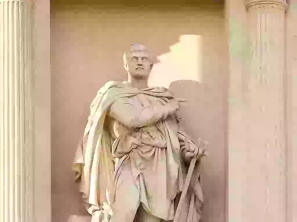 Expanding the Ancient World: Pytheas of Massalia's Arctic Voyage (325 BC) - Pytheas of Massalia - Statue in Marseille